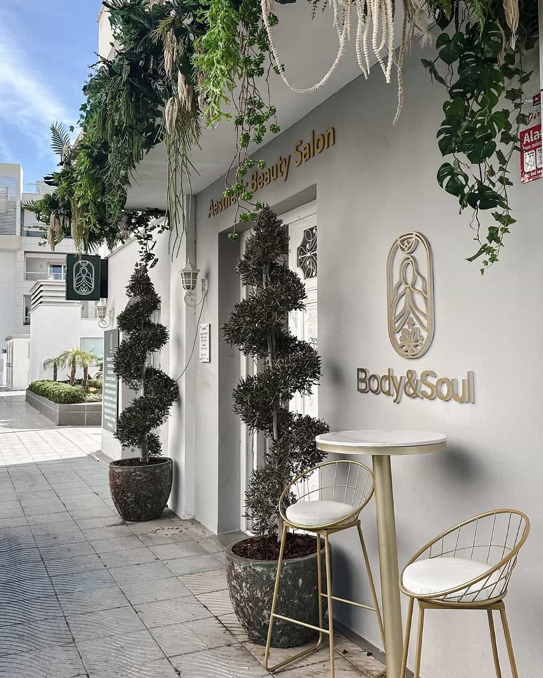 enterance of body&soul clinic